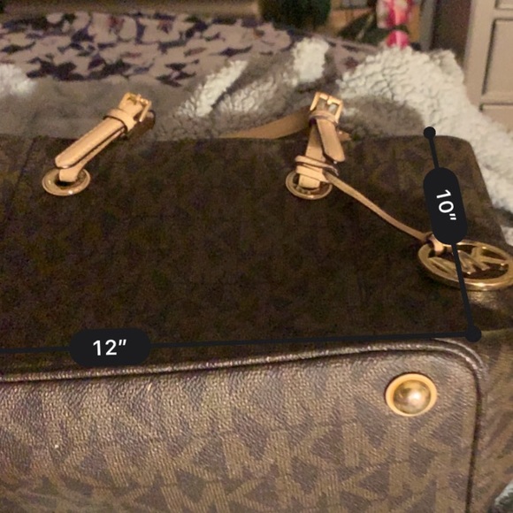 MIchael Kors Purse - Picture 3 of 3